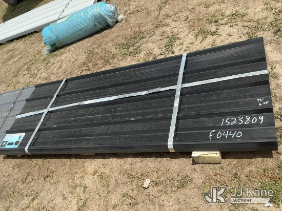 (Tampa, FL) Metal Roof Panels 8Ft. X 3ft. 70PCS (New) NOTE: This unit is being sold AS IS/WHERE IS v