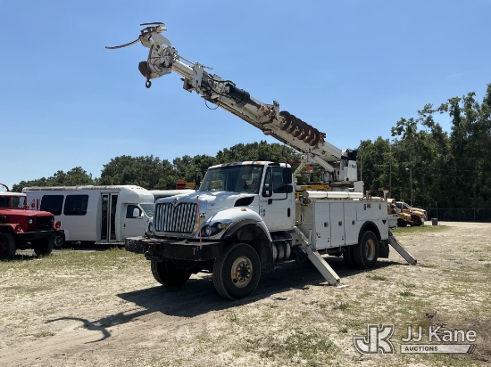 (Tampa, FL) Altec DC47-TR, Digger Derrick rear mounted on 2016 International WorkStar 7300 4x4 Utili