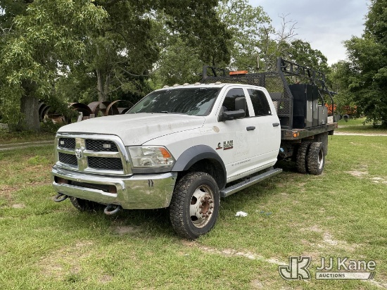 (Florence, SC) 2018 Dodge D5500 4x4 Crew-Cab Flatbed Truck, Seller Will Remove Toolboxes Not Running