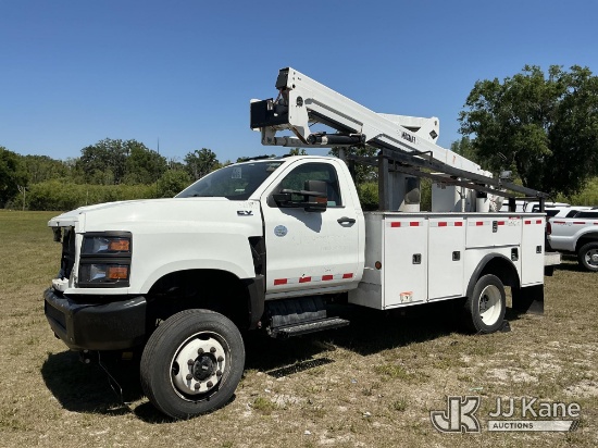 (Thonotosassa, FL) Versalift SST40EIH-01, Articulating & Telescopic Bucket mounted behind cab on 202