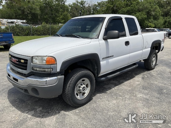 (Jacksonville, FL) 2006 GMC Sierra 2500HD 4X4 Extended-Cab Service Truck Runs & moves) (Check Engine