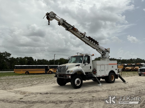 (Tampa, FL) Altec D947-TR, Digger Derrick rear mounted on 2004 International 7300 4x4 Utility Truck