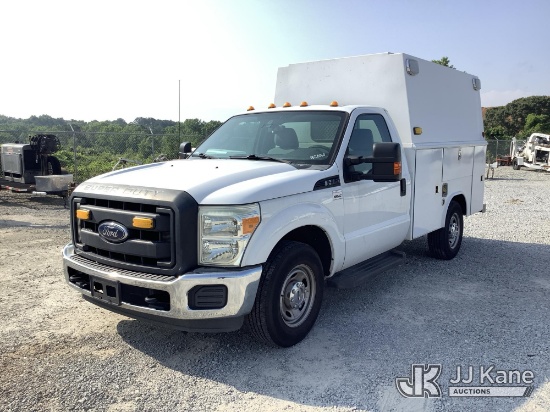 (Villa Rica, GA) 2015 Ford F350 Enclosed Service Truck Runs & Moves) (Body/Paint Damage