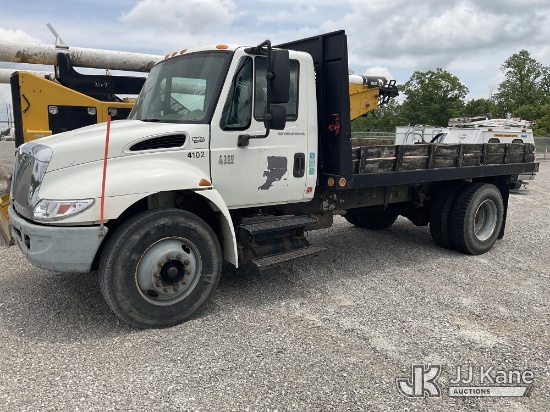 (Verona, KY) 2006 International 4300 Flatbed Truck Not Running, Condition Unknown, Cranks, Body/Pain