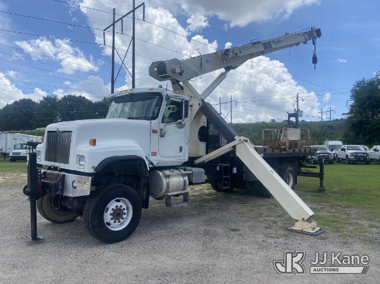 (Florence, SC) National 1100, Telescopic Platform/Hydraulic Crane rear mounted on 2002 International