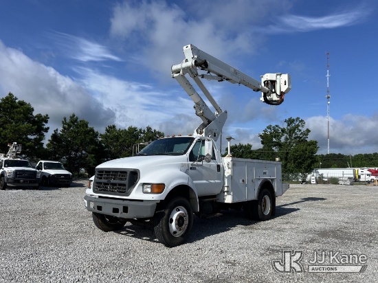(Villa Rica, GA) Altec TA40, Articulating & Telescopic Bucket Truck mounted behind cab on 2001 Ford