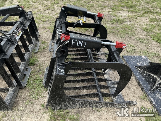 (Thonotosassa, FL) Grapple Skid Steer Attachment (New) NOTE: This unit is being sold AS IS/WHERE IS 