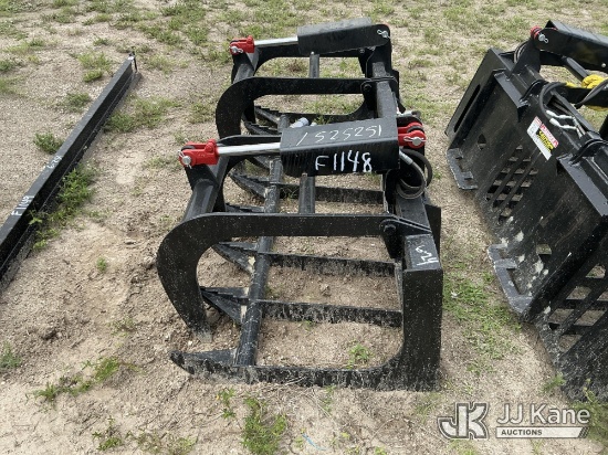 (Thonotosassa, FL) Grapple Skid Steer Attachment (New) NOTE: This unit is being sold AS IS/WHERE IS 