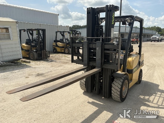 (Tampa, FL) Yale GDP060 Pneumatic Tired Forklift Runs, Moves & Operates