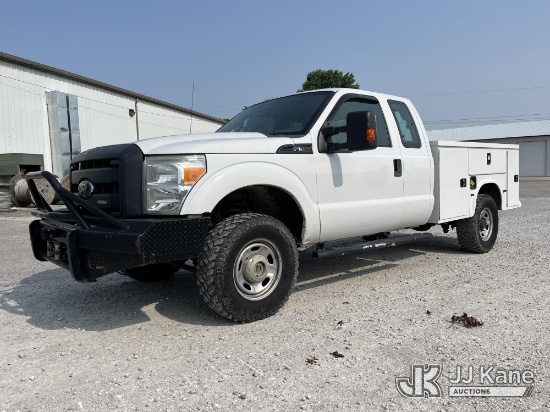 (Lexington, TN) 2015 Ford F350 4x4 Extended-Cab Service Truck, Municipal Owned Runs & Moves