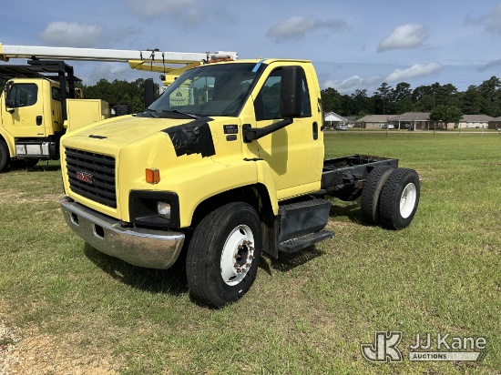 (Columbia, MS) 2006 GMC 6500 Cab & Chassis Runs & Moves) (AC Does Not Work, Oil Change Light On