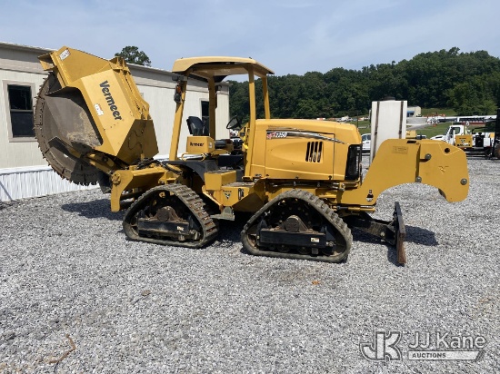 (Kodak, TN) 2013 Vermeer Quad Track RTX1250 Rock Saw Runs, Moves & Operates) (Brass Shavings in Hydr