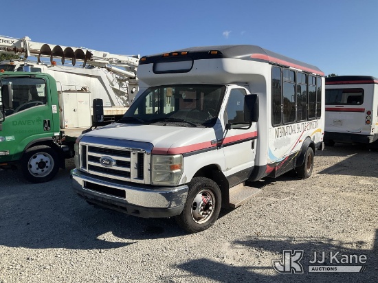 (Villa Rica, GA) 2009 Ford E350 Passenger Bus Not Running, Condition Unknown, Body/Paint Damage, Int