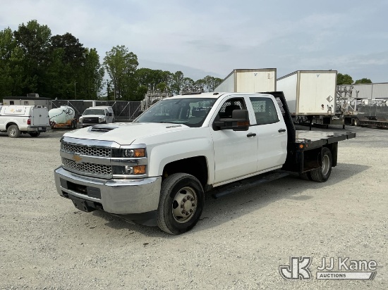 (China Grove, NC) 2019 Chevrolet Silverado 3500HD 4x4 Crew-Cab Flatbed Truck Runs & Moves) (Check En