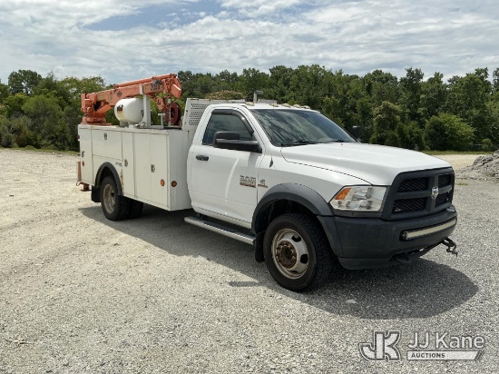 (Moncks Corner, SC) 2013 RAM 5500 Mechanics Service Truck Runs & Moves) (DEF Light On, PTO Will Not 