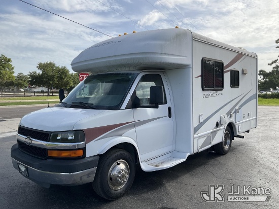 (Ocala, FL) 2006 Chevrolet Express 3500 RV Motor Home Runs & Moves, Check Engine Light On, Minor Bod