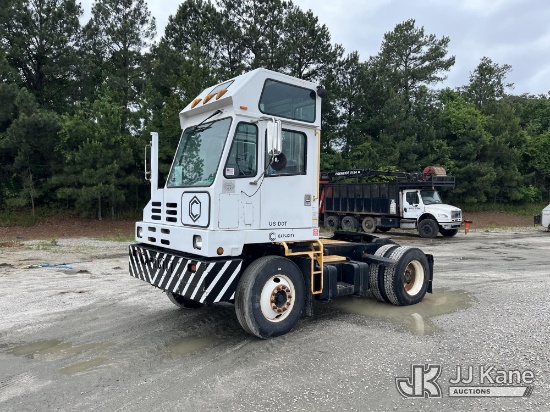 (Chester, VA) 2010 Capacity TJ5000 Spotter Truck Runs & Moves