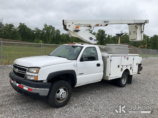 (Verona, KY) Versalift TEL29NE, Telescopic Non-Insulated Bucket Truck mounted behind cab on 2006 Che