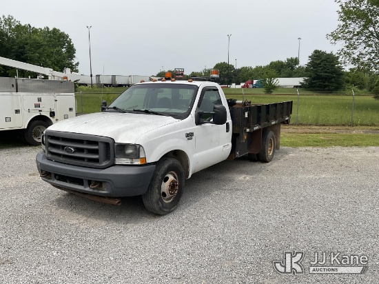 (Kingston Springs, TN) 2004 Ford F350 Dump Flatbed Truck Runs, Dump Operates) (Jump to Start, Does N