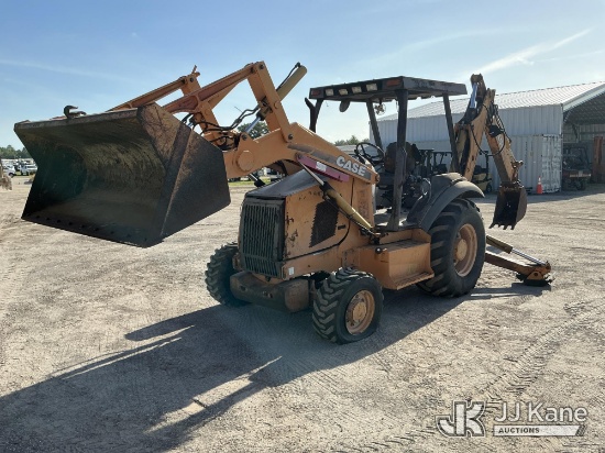(Thonotosassa, FL) 2001 Case 580 Super M Tractor Loader Backhoe Runs, Moves & Operates)(Needs Starti