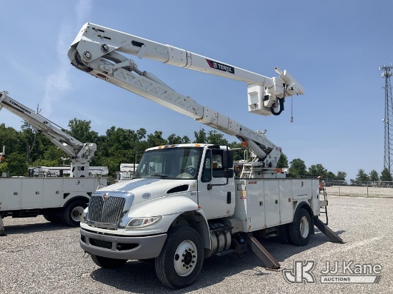 (Verona, KY) HiRanger TCX-55, Material Handling Bucket Truck rear mounted on 2016 International Dura