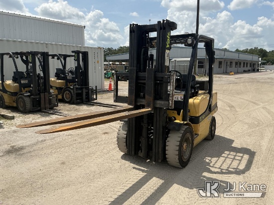 (Tampa, FL) Yale GDP060 Pneumatic Tired Forklift Runs, Moves & Operates