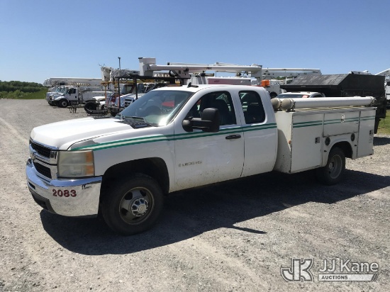 (Mount Airy, NC) 2009 Chevrolet Silverado 3500HD 4x4 Extended-Cab Service Truck Runs & Moves) (Body/