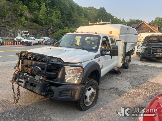 (Hanover, WV) 2015 Ford F550 4x4 Crew-Cab Chipper Dump Truck Not Running, Condition Unknown, Wrecked