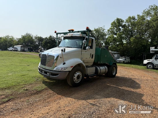 (Kodak, TN) 2016 International 8600 Mobile Trailer Mover Runs, Moves & Operates