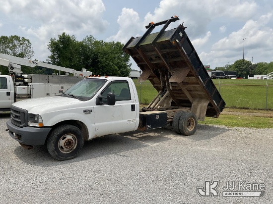 (Kingston Springs, TN) 2004 Ford F350 Dump Flatbed Truck Runs, Dump Operates) (Jump to Start, Does N