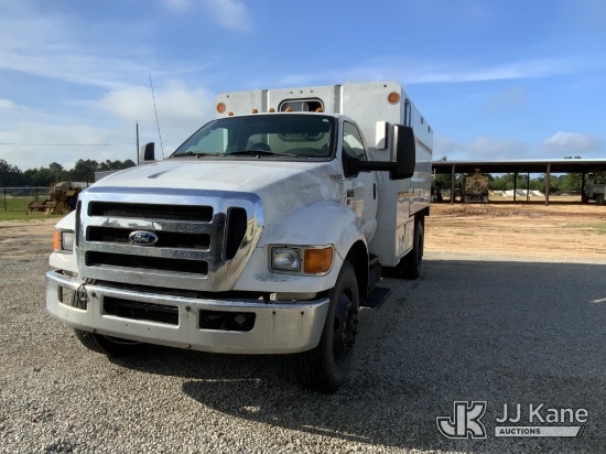 (Blackshear, GA) 2013 Ford F650 Chipper Dump Truck Runs & Moves ) (Seller States: need brake work, n