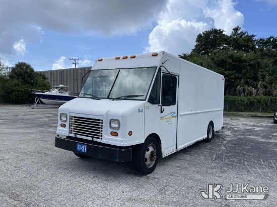 (West Palm Beach, FL) 2006 Workhorse W42 Step Van Runs & Moves) (All Items Inside  Will Be Sold With