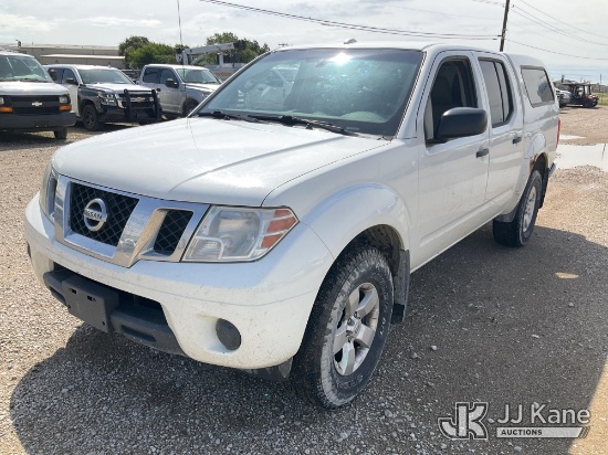 (Waxahachie, TX) 2013 Nissan Frontier 4x4 Crew-Cab Pickup Truck Runs & Moves) (Jump To Start, Body/R