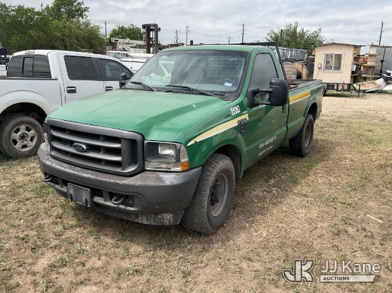 (San Antonio, TX) 2004 Ford F350 Pickup Truck Not Running, Condition Unknown) (Cranks, Body/Paint Da