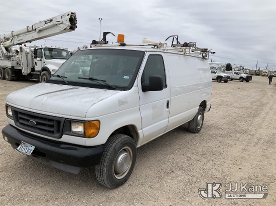 (Waxahachie, TX) 2005 Ford E250 Cargo Van Runs & Moves) (Jump To Start