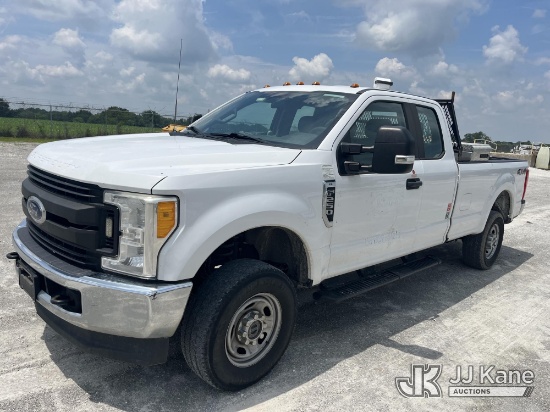 (Hawk Point, MO) 2017 Ford F250 SD 4x4 Extended-Cab Pickup Truck Runs & Moves) (Check Engine Light O