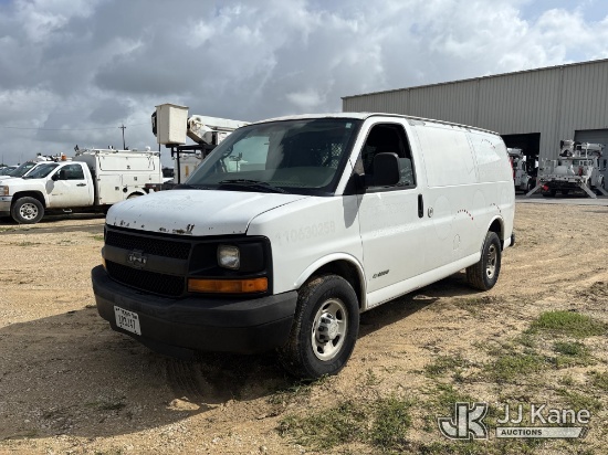 (Houston, TX) 2006 Chevrolet Express G2500 Cargo Van Runs & Moves ) (Jump to Start, Runs Rough, Shut