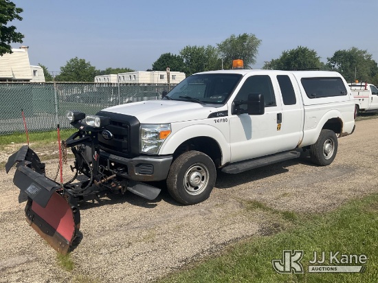 (Neenah, WI) 2012 Ford F250 4x4 Extended-Cab Pickup Truck Runs & Moves, Plow Operates) (Rust/Body Da