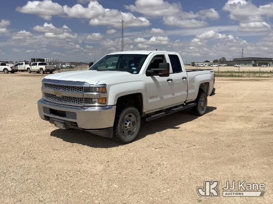 (Midland, TX) 2019 Chevrolet Silverado 2500HD 4x4 Extended-Cab Pickup Truck Runs & Moves