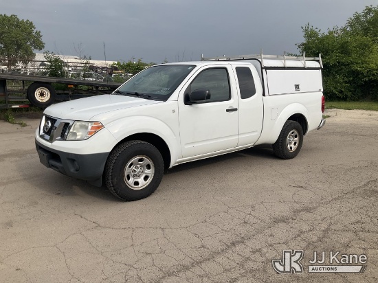 (South Beloit, IL) 2016 Nissan Frontier Extended-Cab Pickup Truck Runs & Moves) (Jump To Start, Pain