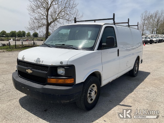 (Kansas City, MO) 2011 Chevrolet Express G2500 Cargo Van Runs & Moves) (Runs Rough, Check Engine Lig