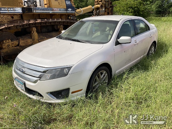 (La Grange, TX) 2011 Ford Fusion 4-Door Sedan Not Running, Condition Unknown, Energizes) (Seller Sta
