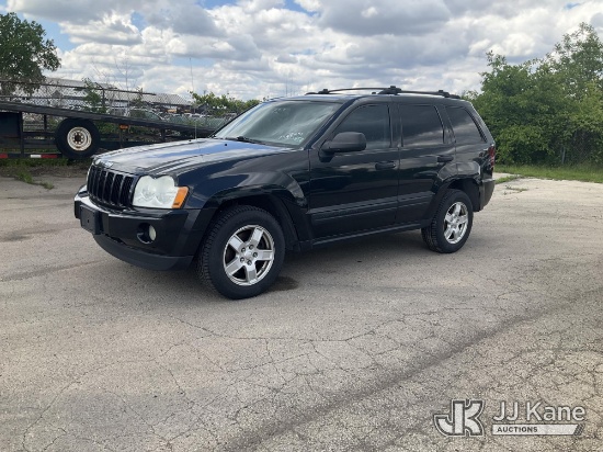 (South Beloit, IL) 2005 Jeep Grand Cherokee 4x4 4-Door Sport Utility Vehicle Runs & Moves) (Check En