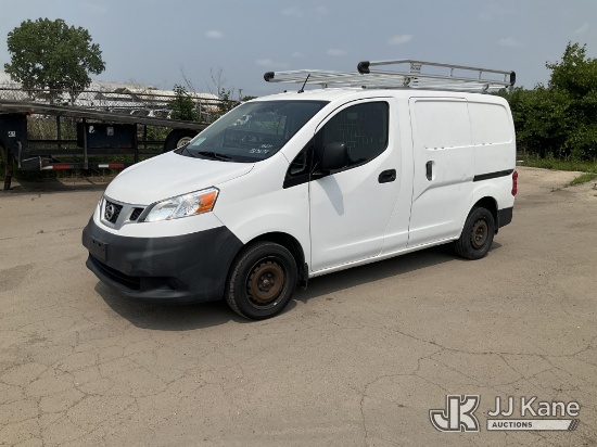 (South Beloit, IL) 2017 Nissan NV200 Cargo Van Runs & Moves) (Paint Damage, Body Damage