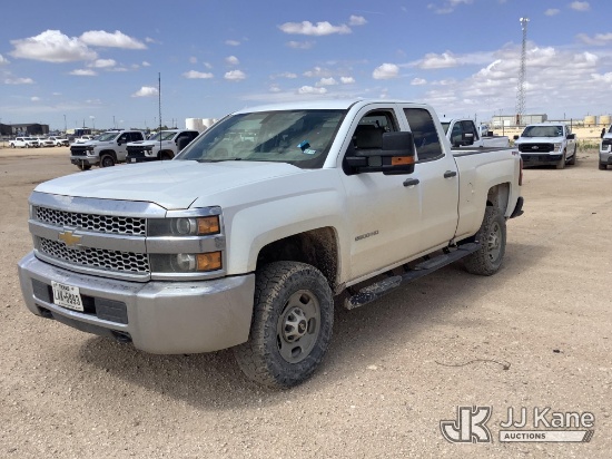 (Midland, TX) 2019 Chevrolet Silverado 2500HD 4x4 Extended-Cab Pickup Truck Runs & Moves) (Tire Pres