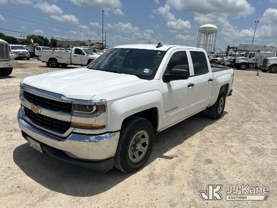(Waxahachie, TX) 2017 Chevrolet Silverado 1500 Crew-Cab Pickup Truck Runs & Moves