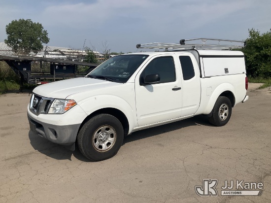 (South Beloit, IL) 2017 Nissan Frontier Extended-Cab Pickup Truck Runs & Moves) (Paint/Body/Rust Dam