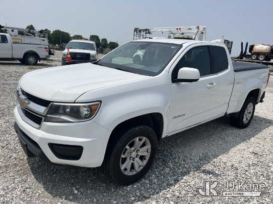 (Hawk Point, MO) 2017 Chevrolet Colorado Extended-Cab Pickup Truck Runs & Moves) (Jump to Start