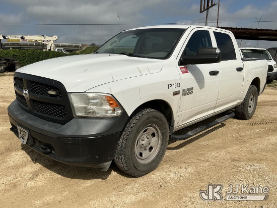 (San Antonio, TX) 2015 RAM 1500 4x4 Crew-Cab Pickup Truck Runs & Moves) (Check Engine Light On