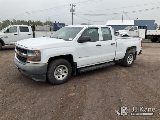 (Superior, WI) 2017 Chevrolet Silverado 1500 4x4 Extended-Cab Pickup Truck Runs & Moves) (Jump To St
